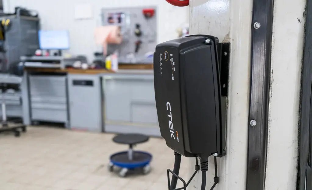 CTEK PRO25SE 25A Wet / Lithium 12v-Tools,Shop Equipment,Battery Chargers-CTEK-Pivotal Motorsports