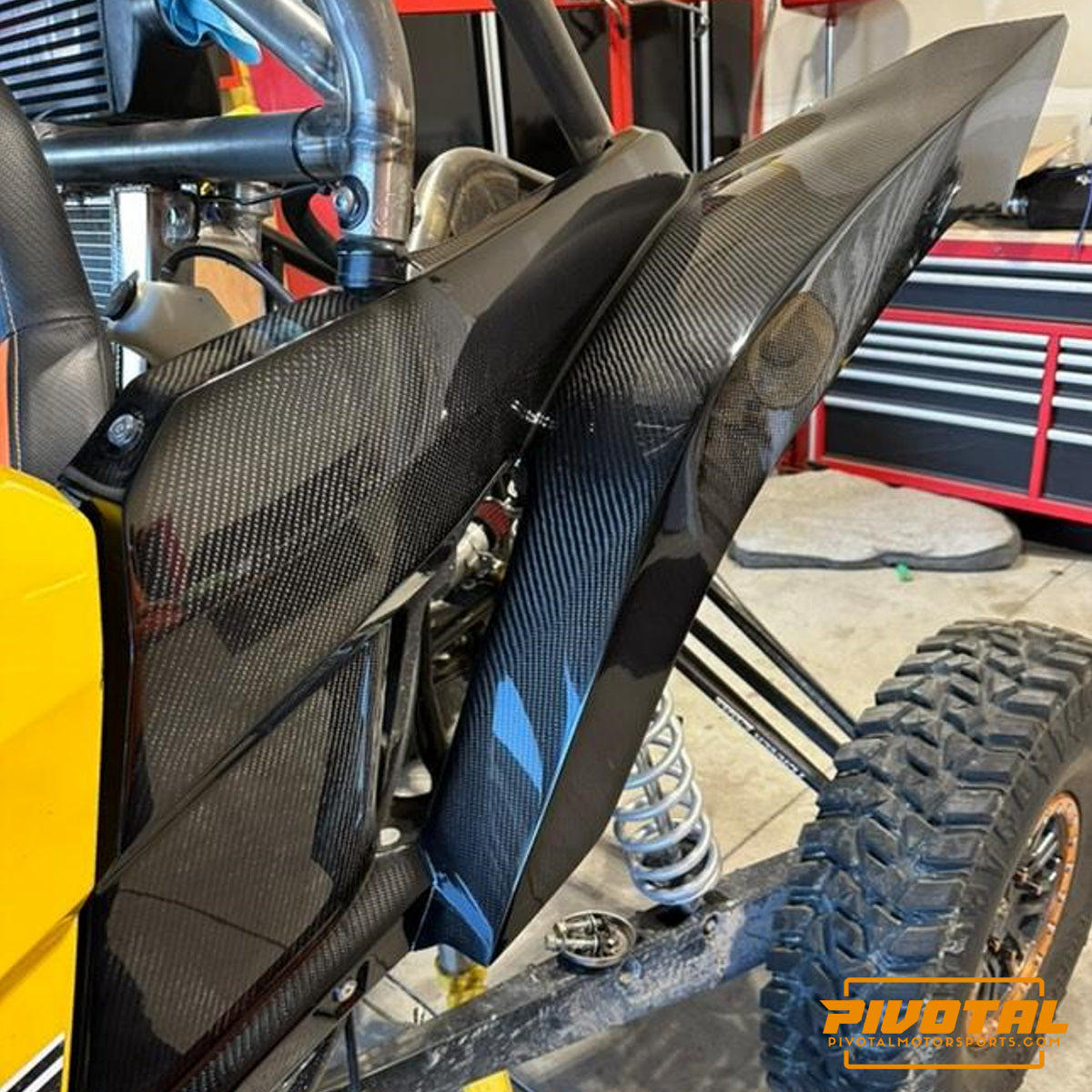 Yamaha YXZ1000R Wide Rear Fenders - Carbon Fiber - Pivotal Motorsports